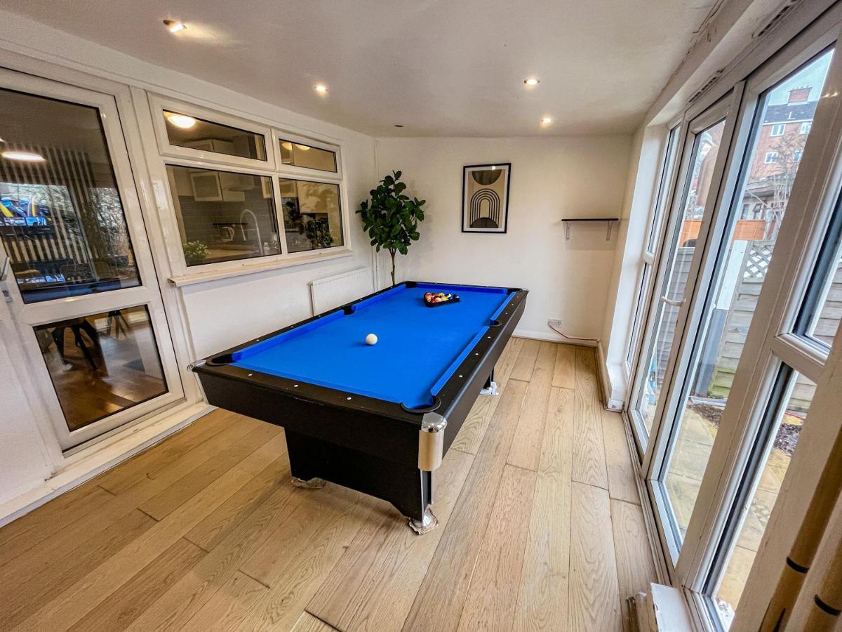 Swanky Townhouse In The Heart Of East Case de vacanță Londra