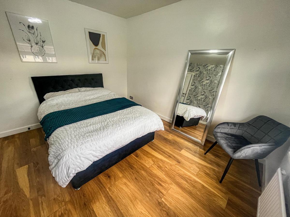 Swanky Townhouse In The Heart Of East Case de vacanță Londra