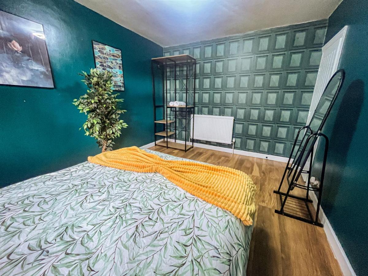 Swanky Townhouse In The Heart Of East Case de vacanță Londra