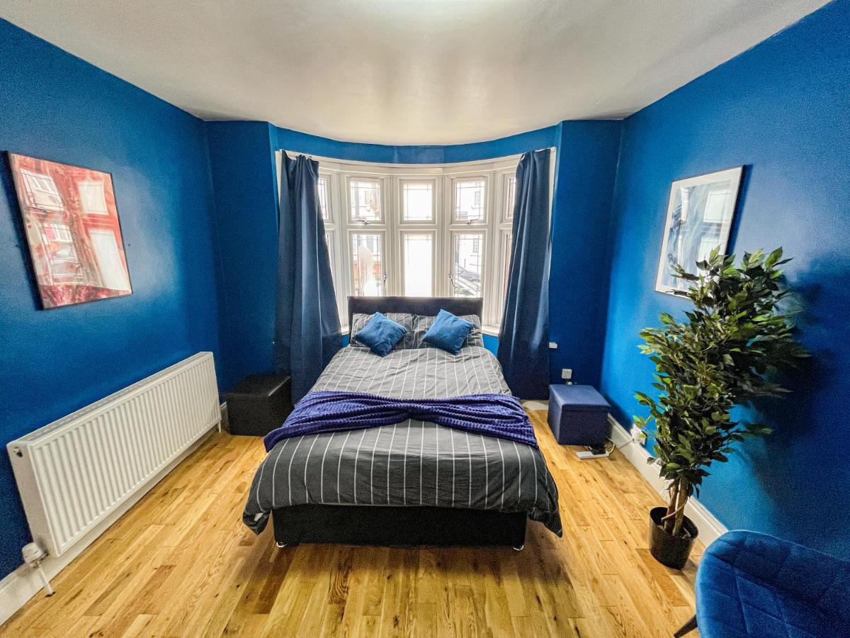 Swanky Townhouse In The Heart Of East * Londra